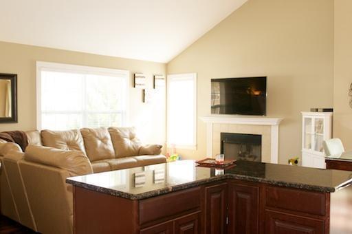Building Photo - 2621 Canyon Dr