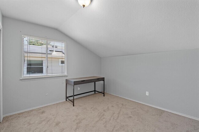 Building Photo - 2601 Turtle River Dr