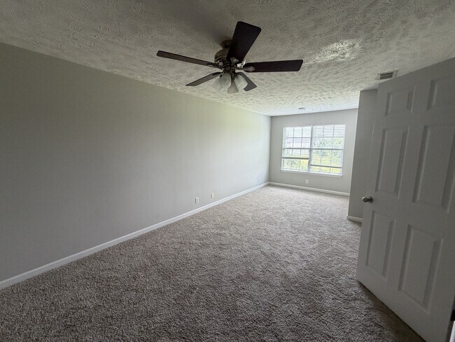 Building Photo - 4850 Laura Jeanne Blvd