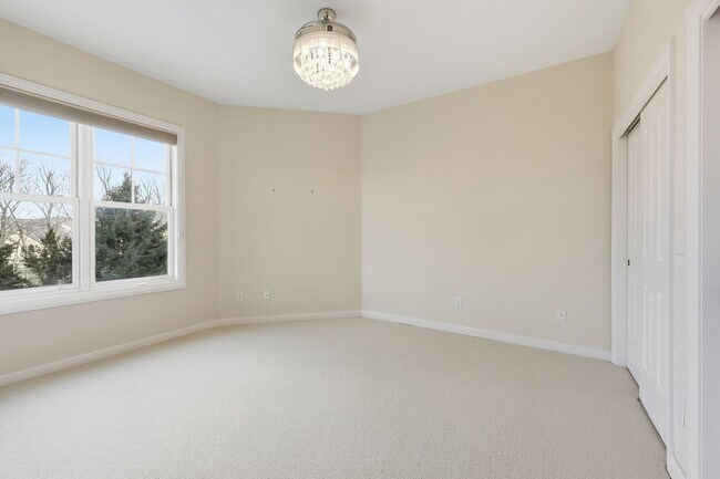 Building Photo - 5745 Newbank Cir