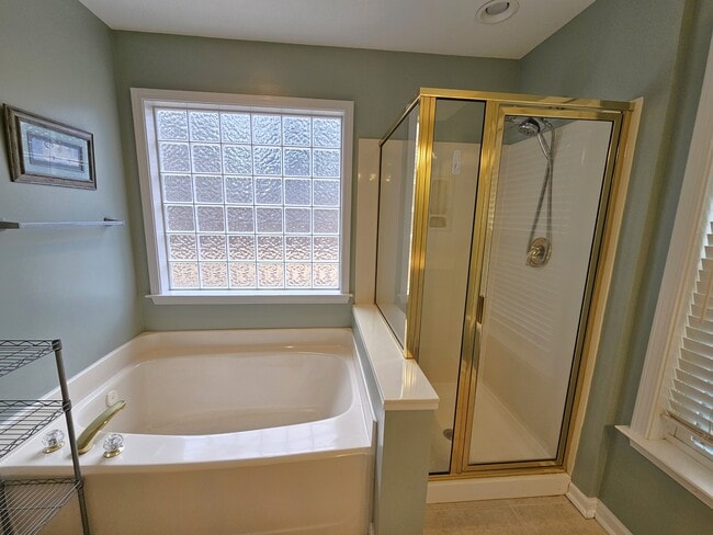 Building Photo - 203 Crown Empire Ct