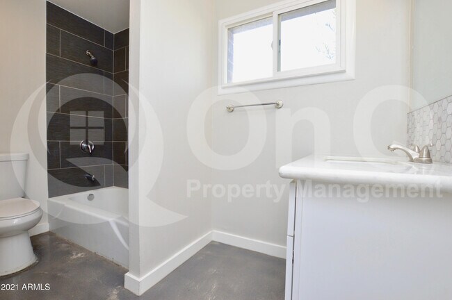 Building Photo - 45 E Lexington Ave