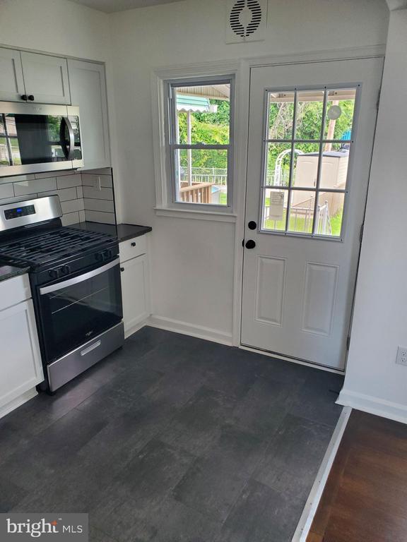 Building Photo - 1534 Doolittle Rd