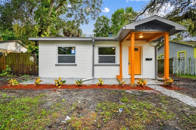 Primary Photo - 4240 14th Ave S