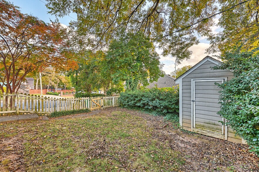Building Photo - 1601 Wilmore Dr