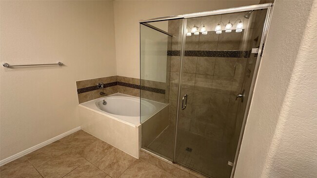 Building Photo - 14046 Sand Ridge Crossing