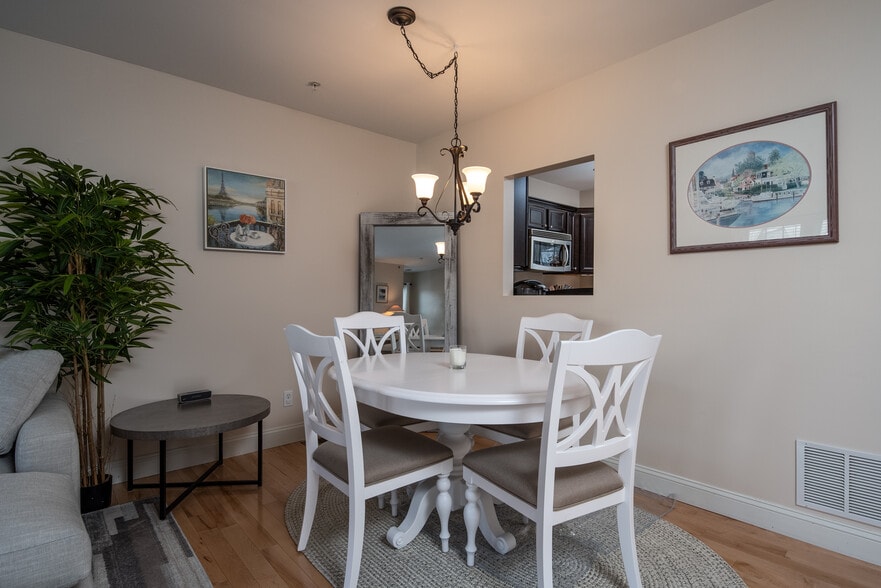 Table - 337 Mount Support Rd