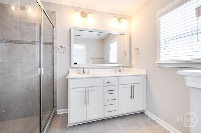 Building Photo - 345 Sonoma Dr