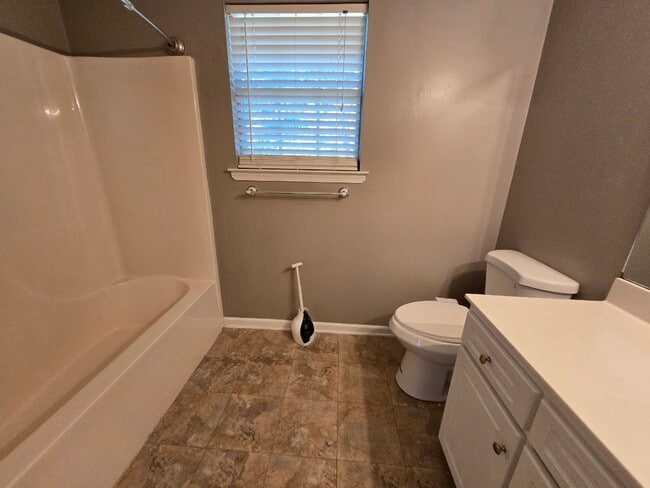 Building Photo - 1028 Kierre Dr