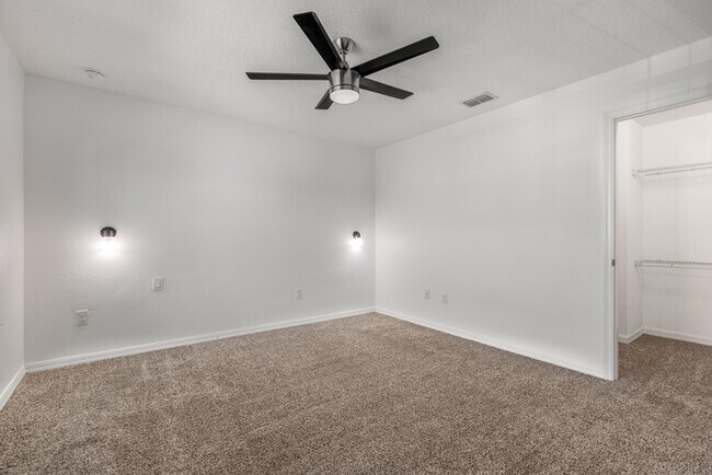 Building Photo - 4 Bedroom Home in Lake Nona with Fenced Yard