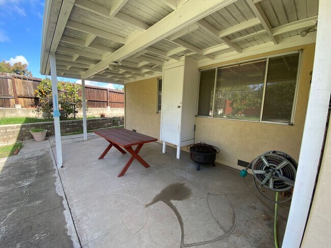 Building Photo - Newly Renovated House!! (Lease out, pendin...