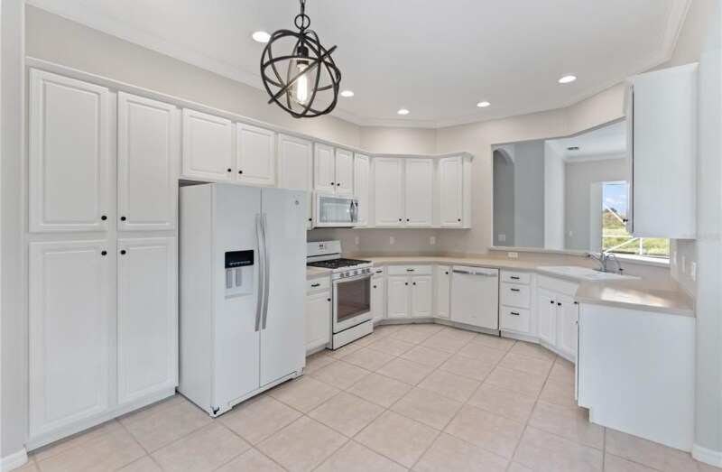 Building Photo - 7243 Brambury Ct