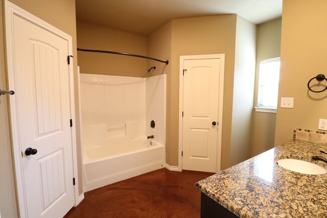 Building Photo - 3506 Canyon Crossing