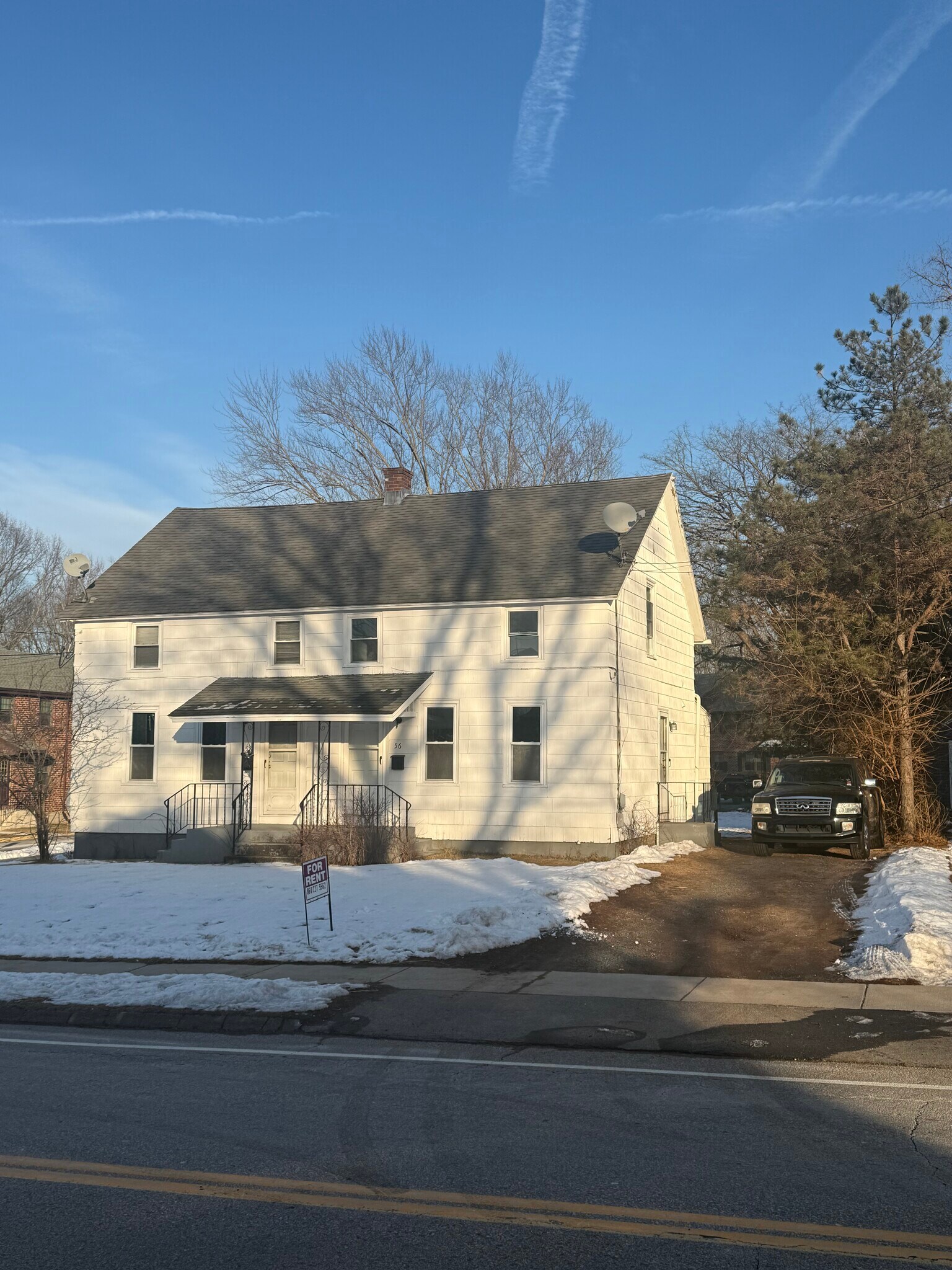 Building Photo - 56 House St