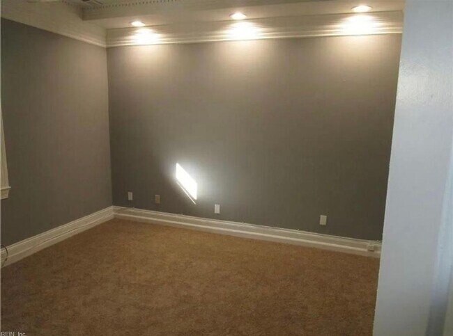 Building Photo - Charming 3BR House in Norfolk