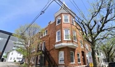Building Photo - 831 Walnut St