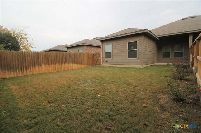 Building Photo - 1227 FM306