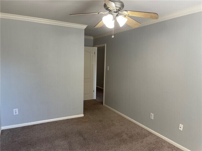 Building Photo - 3610 Eagles Nest St