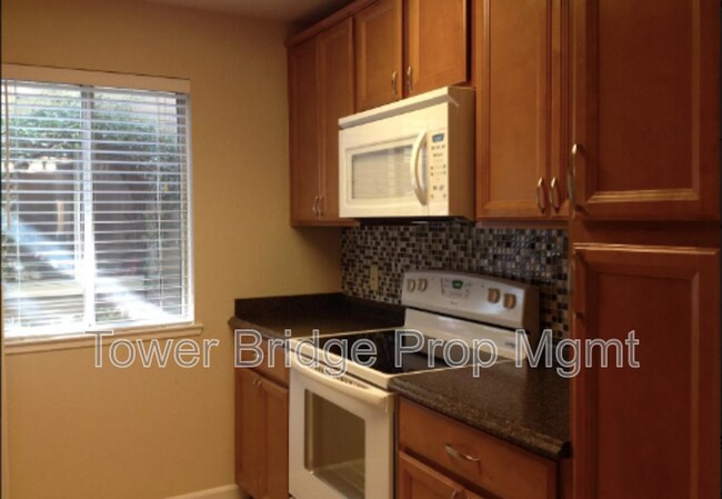 Building Photo - 11150 Trinity River Dr