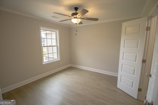 Building Photo - 122 Enclave Ct