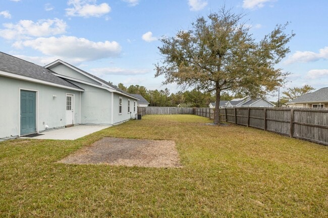 Building Photo - 504 Sumrell Way