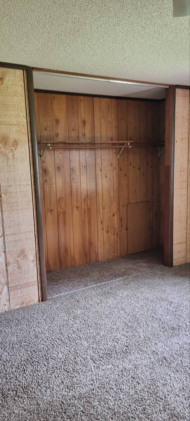 Building Photo - Oak Ridge Apartment