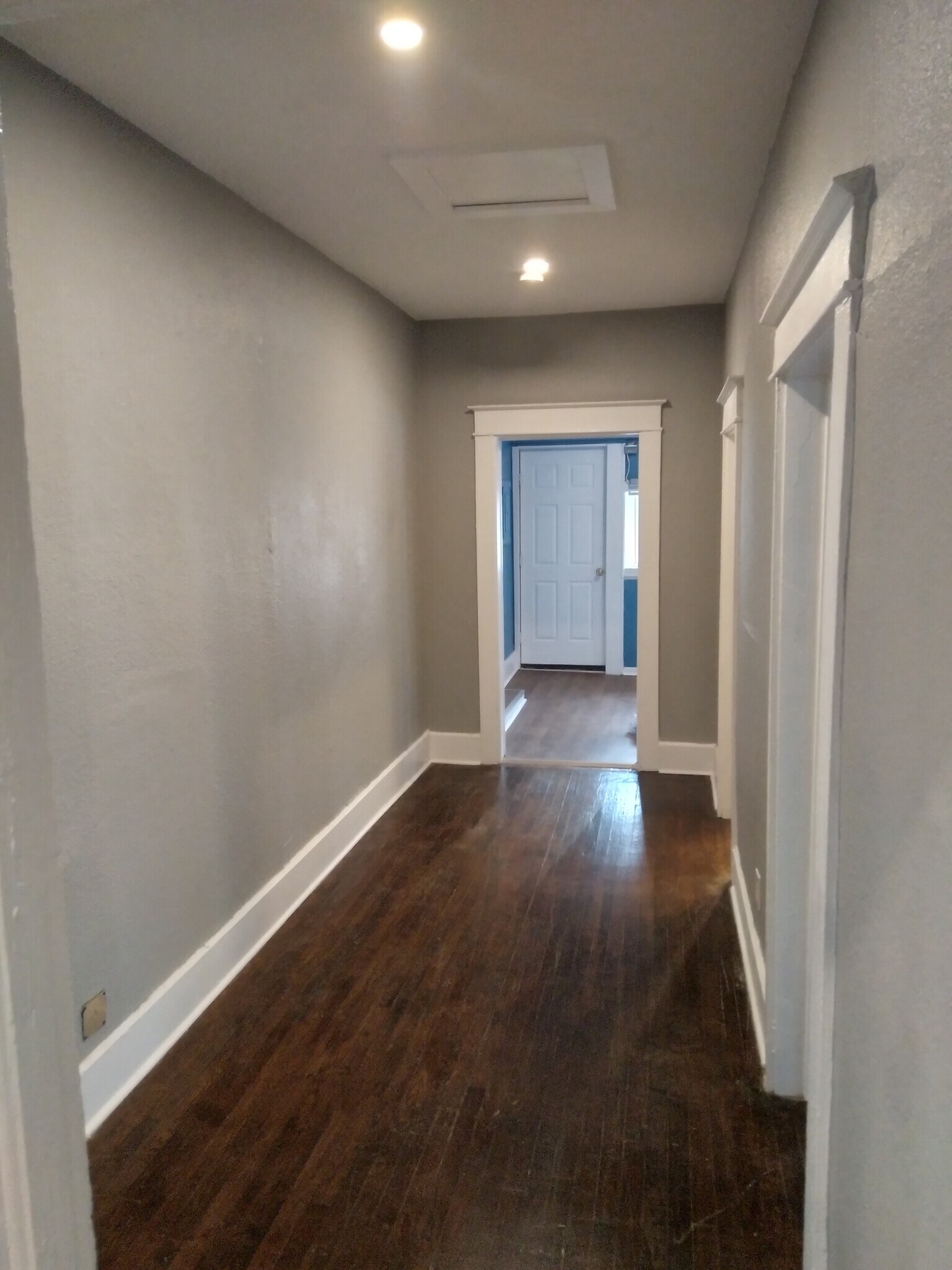 Building Photo - 416 Howell St