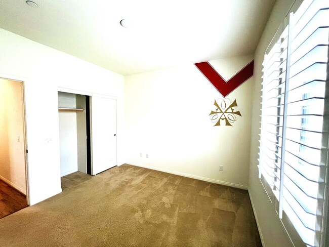 Building Photo - Beautiful 4 Bedroom, 2.5 Baths Single Family Home with 3 Car Tandem Parking Garage and Backyard w...