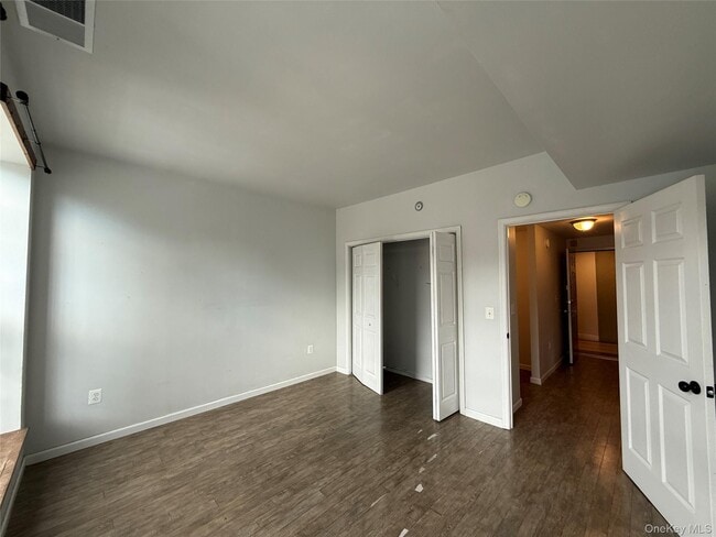 Building Photo - 44 Johnes St