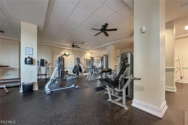 Building Photo - 2825 Palm Beach Blvd