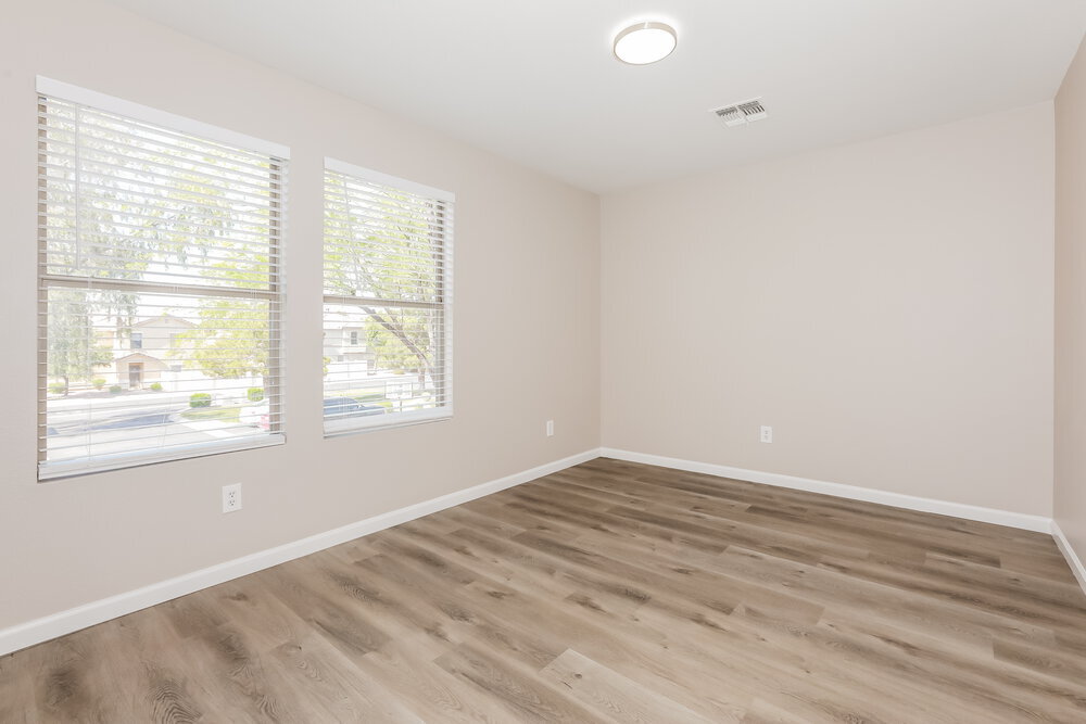 Building Photo - 8461 E Lindner Ave