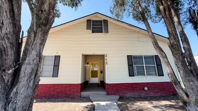 Building Photo - 212 Ave L