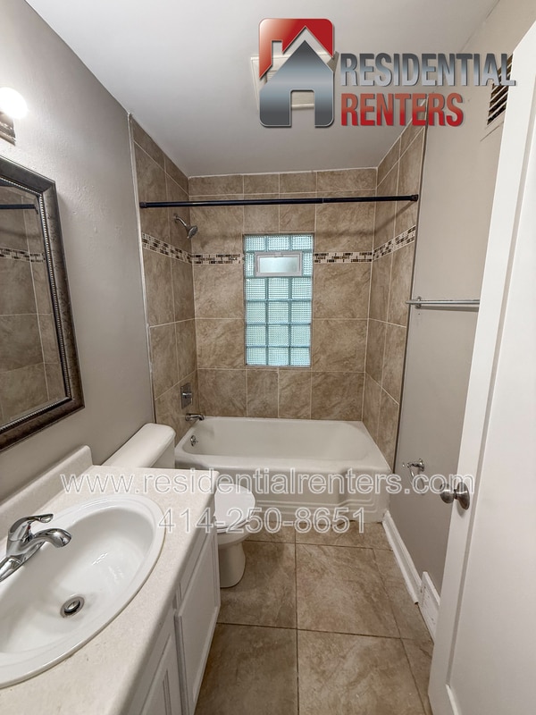 Building Photo - 5163 N 58th St
