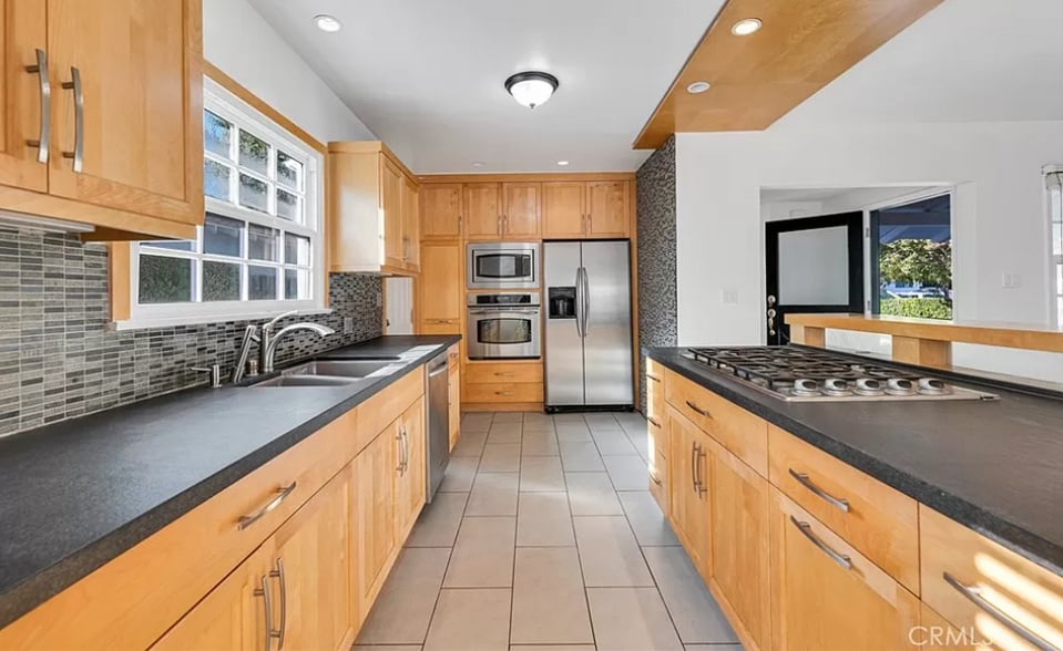 Building Photo - 18212 Sunburst St