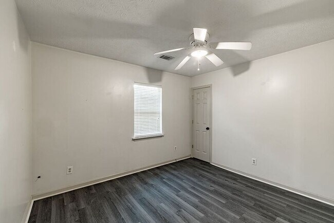 Building Photo - 1138 Reed Ct