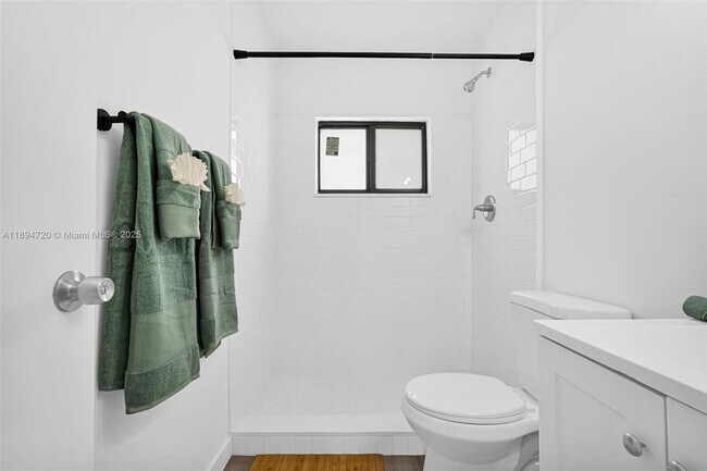 Building Photo - 13210 Memorial Hwy