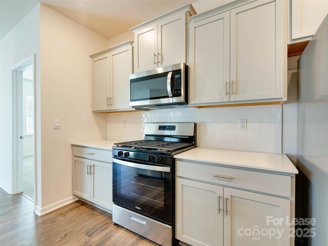 Building Photo - 3721 Stanley Crk Dr