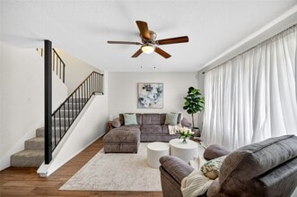 Building Photo - 6975 Chasewood Dr