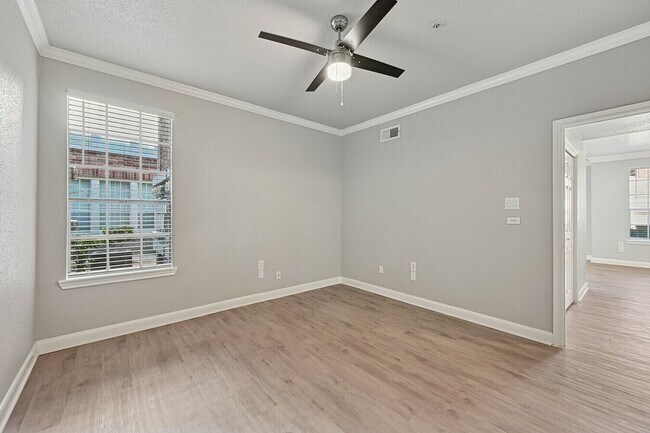 Building Photo - Feels Like a Fresh Start