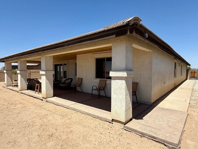 Building Photo - 4 bedroom view home in San Luis, AZ