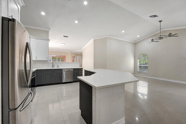 Building Photo - 10080 NW 53rd Ct