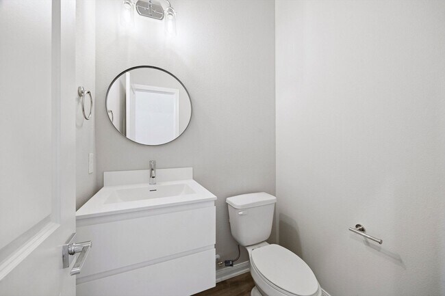 Building Photo - Brand New Construction in Clark Meadows!