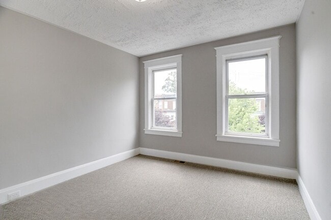 Building Photo - 2908 Oakley Ave