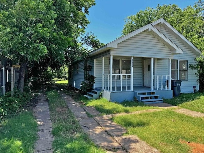 Building Photo - 2604 Wenonah Ave