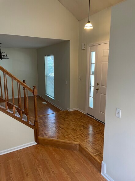 Building Photo - 1150 Coldspring Rd