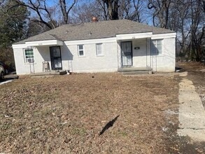 Building Photo - 831 N Dunlap St