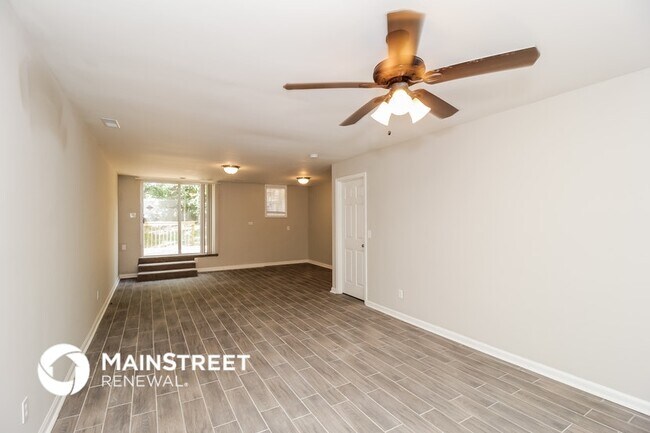 Building Photo - 125 Crestworth Ct
