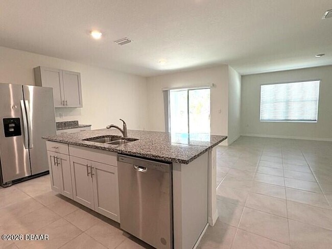 Building Photo - 15 Melogold Dr