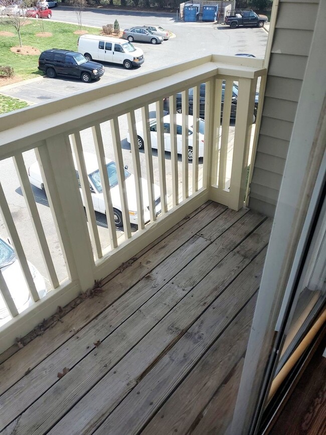 Building Photo - 1610 Arlyn Cir