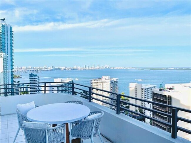 Building Photo - 151 SE 15th Rd